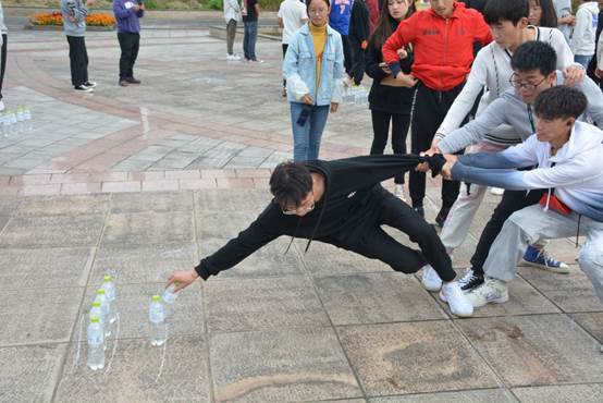 说明: C:\Users\Administrator\Desktop\10.31 bevictor伟德官网院2019级新生团建活动\10.31”快来新启航，土木显力量“团建活动\DSC_9216.JPG